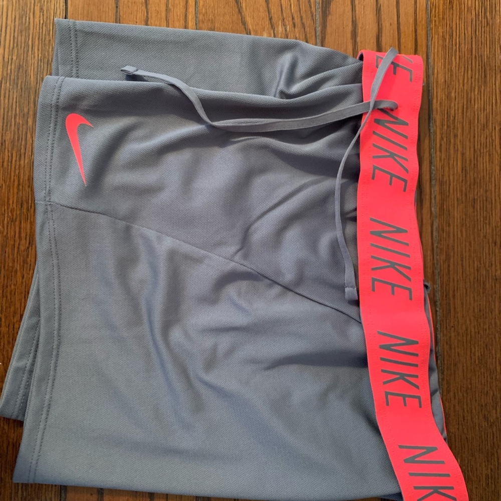 Nike Dry Fit. Gray and pink/peach XS